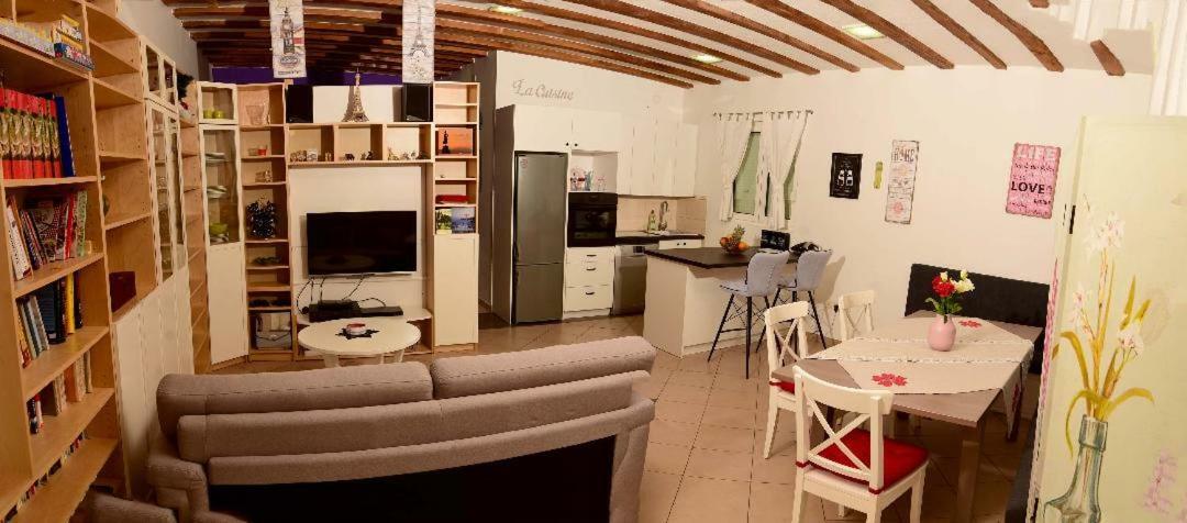Studio Tami I Barbi Apartment Opatija Bagian luar foto