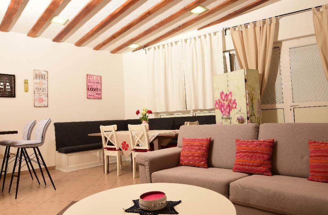 Studio Tami I Barbi Apartment Opatija Bagian luar foto